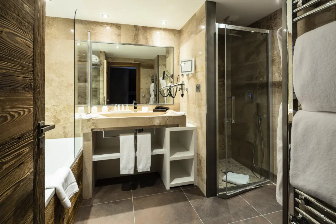 Hôtel Koh-I Nor 5 Csillagok★★★★★