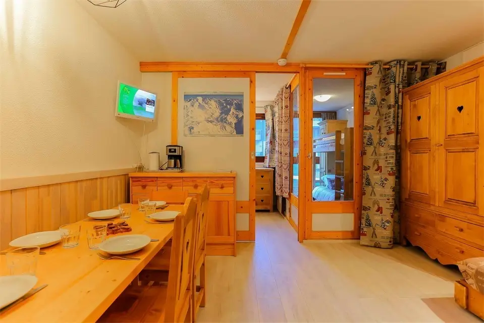 Eskival Residence