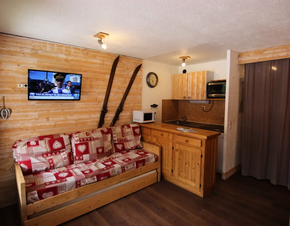 Neves Residence