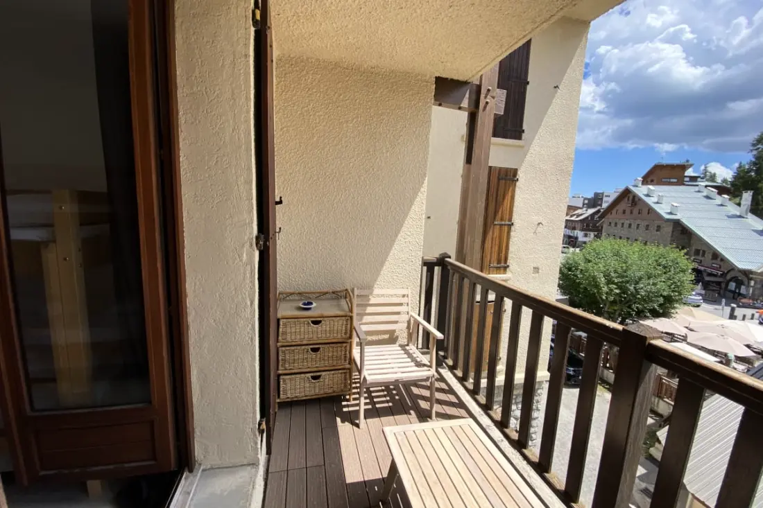 06cc: Valberg Apartment Heart of Station