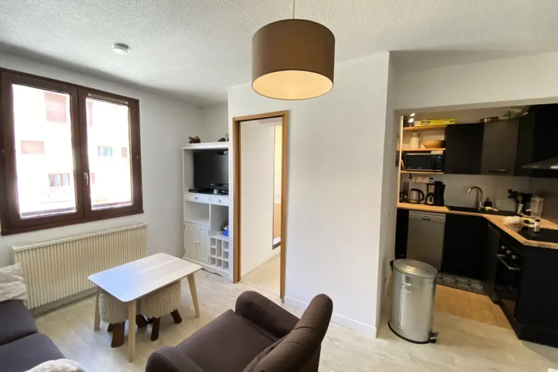 06cc: Valberg Apartment Heart of Station