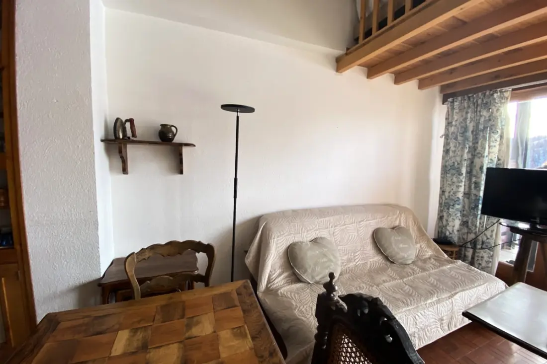 06cn: Apartman 6-10 ember terasz