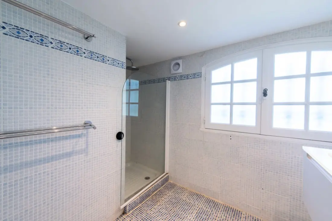 Residence Villa 400m2 Padel úszómedence Volley