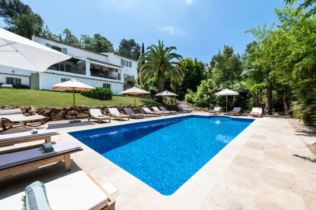 Residence Villa 400m2 Padel úszómedence Volley