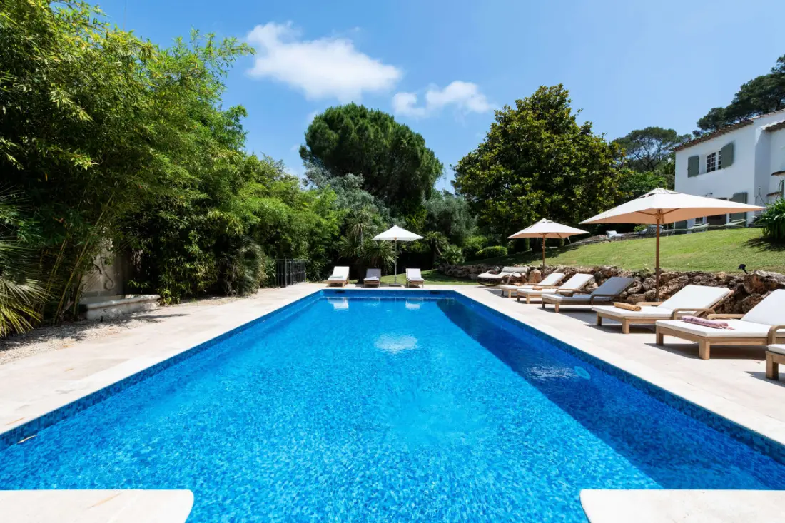 Residence Villa 400m2 Padel úszómedence Volley