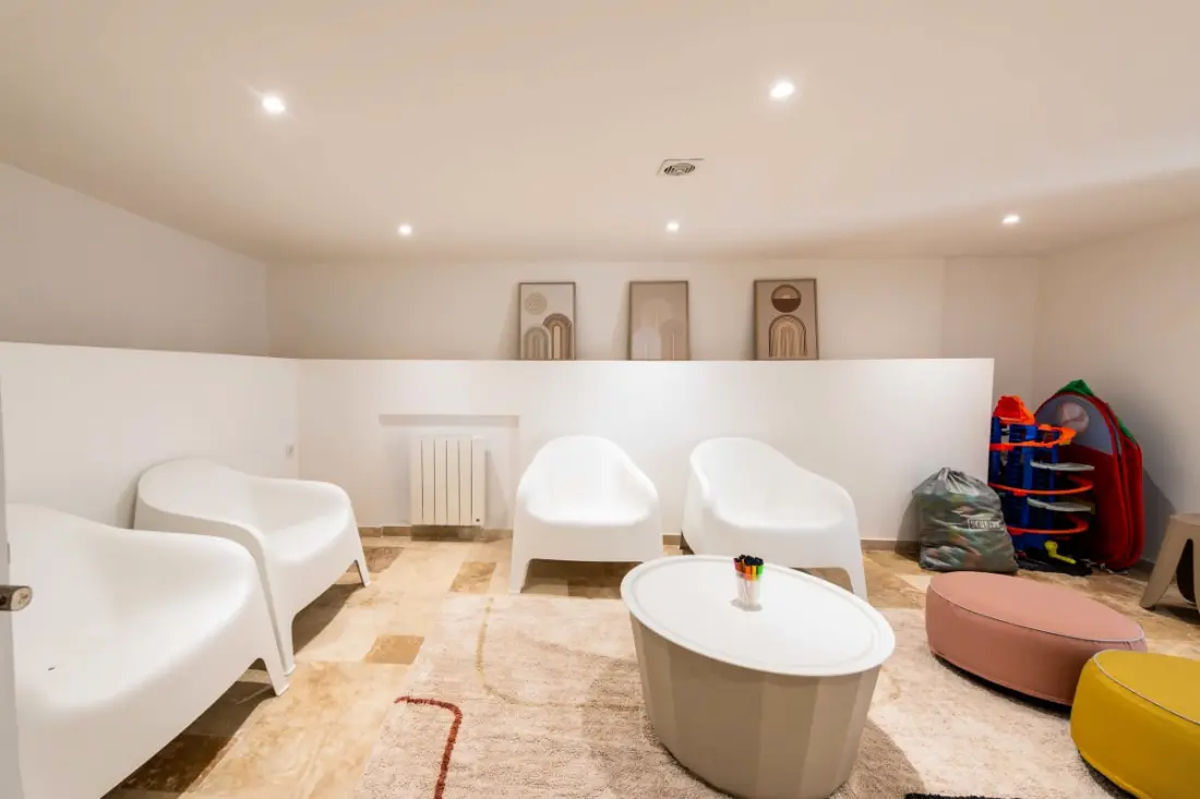 Residence Villa 400m2 Padel úszómedence Volley