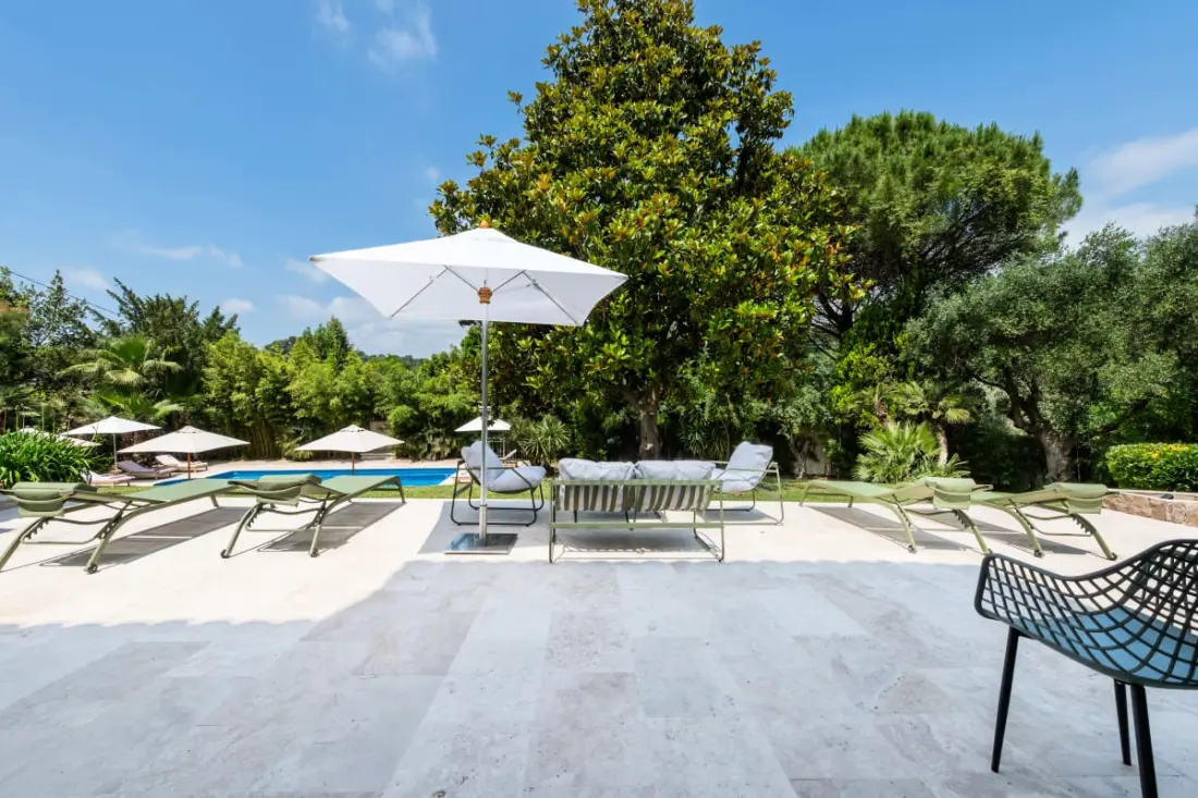 Residence Villa 400m2 Padel úszómedence Volley