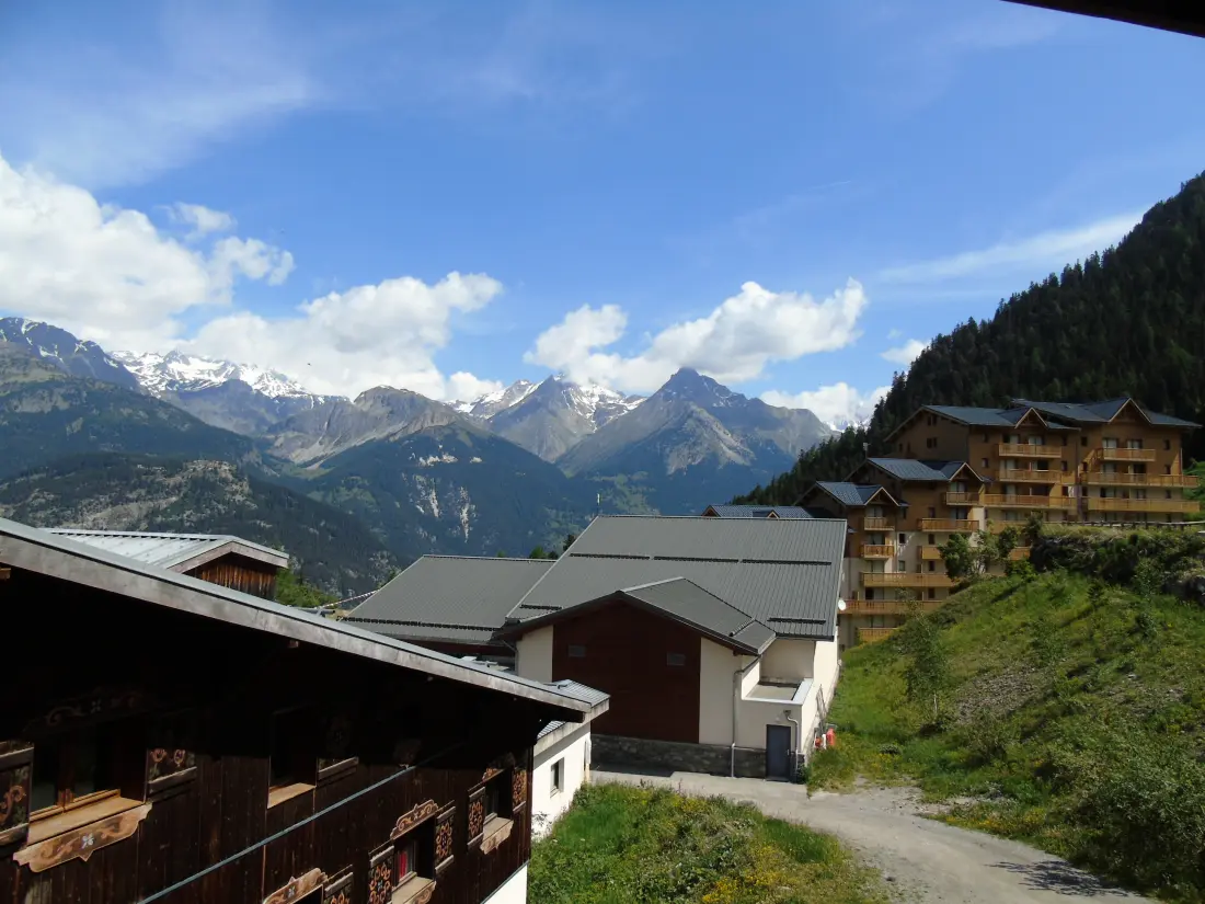 Chalet Club
