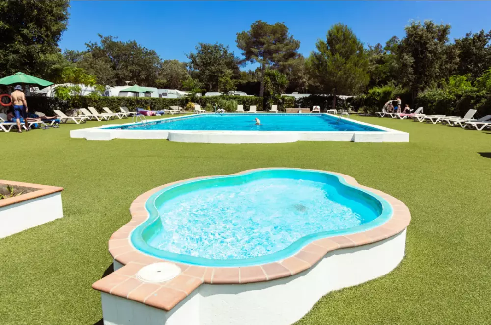 HolaCamp Palamos by Viajes Velero