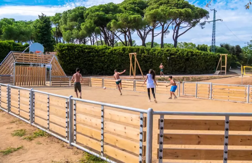 HolaCamp Palamos by Viajes Velero