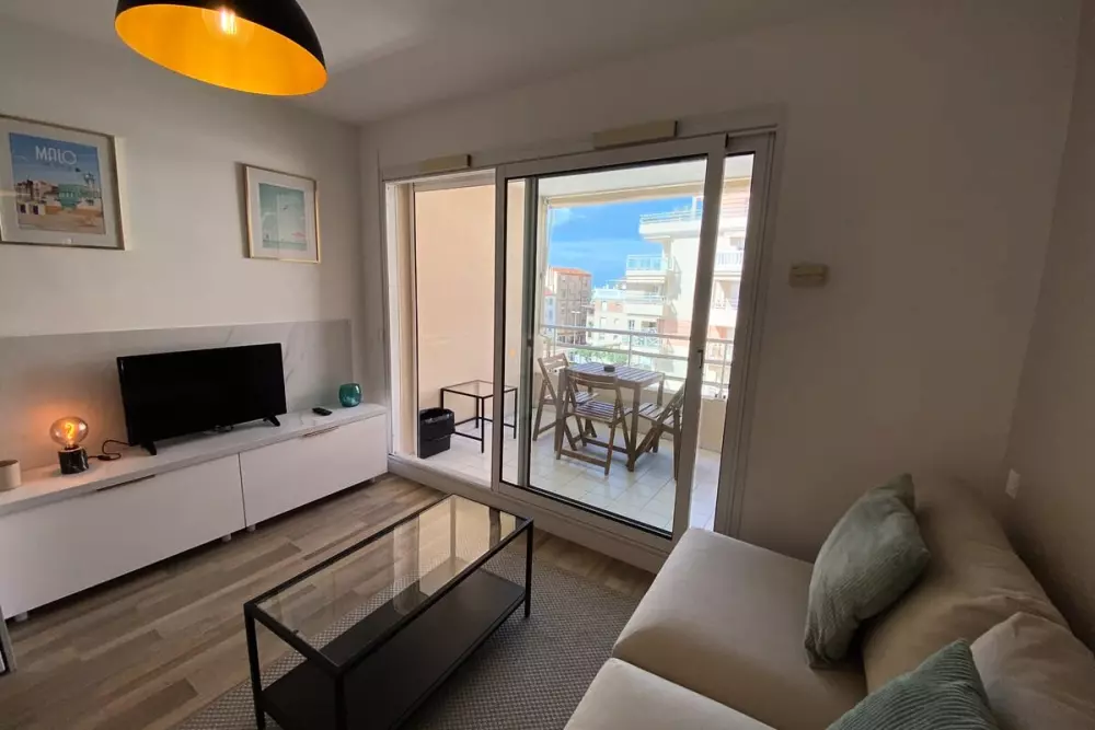 06ai - Beau Studio Rénové - Vue Mer Et Piscine