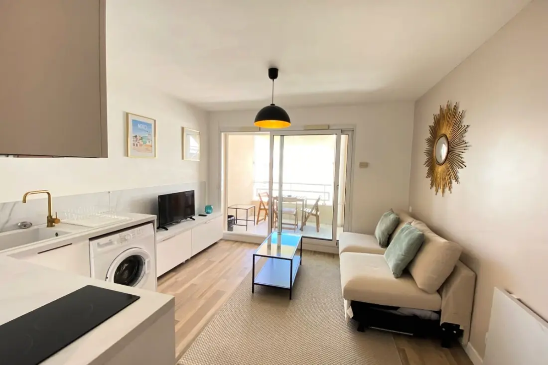 06ai - Beautiful Studio Renovated - Vista Mar y Piscina