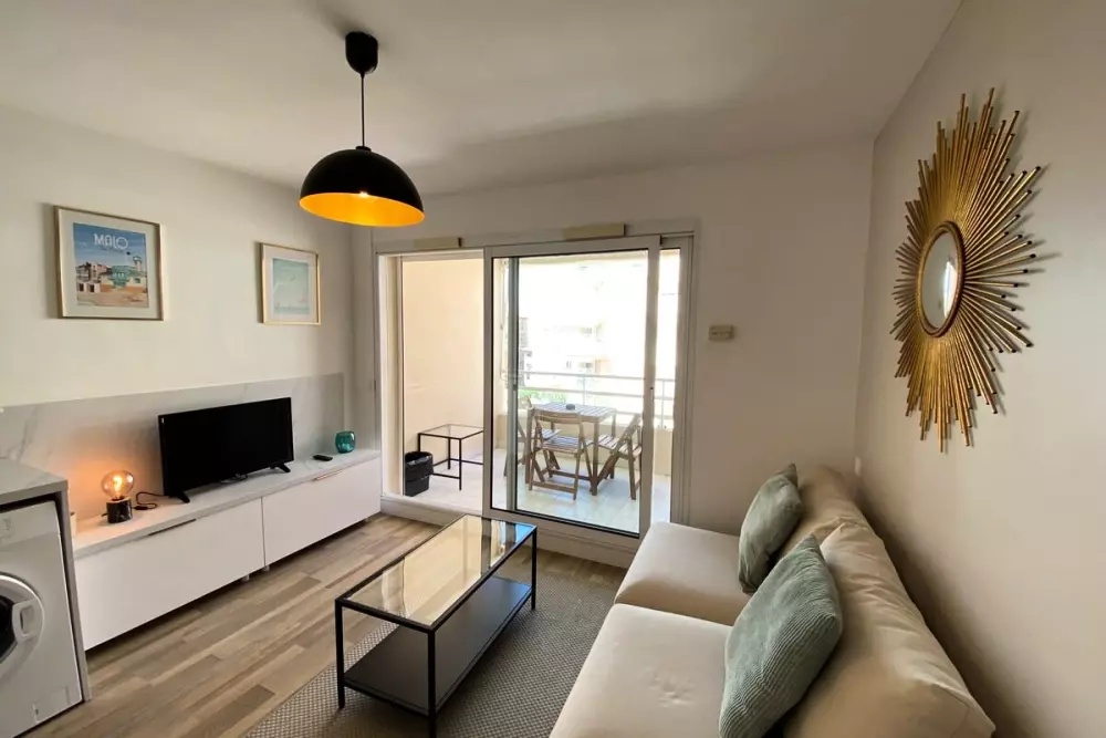 06ai - Beau Studio Rénové - Vue Mer Et Piscine