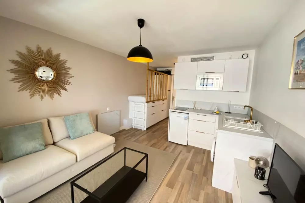 06ai - Beau Studio Rénové - Vue Mer Et Piscine