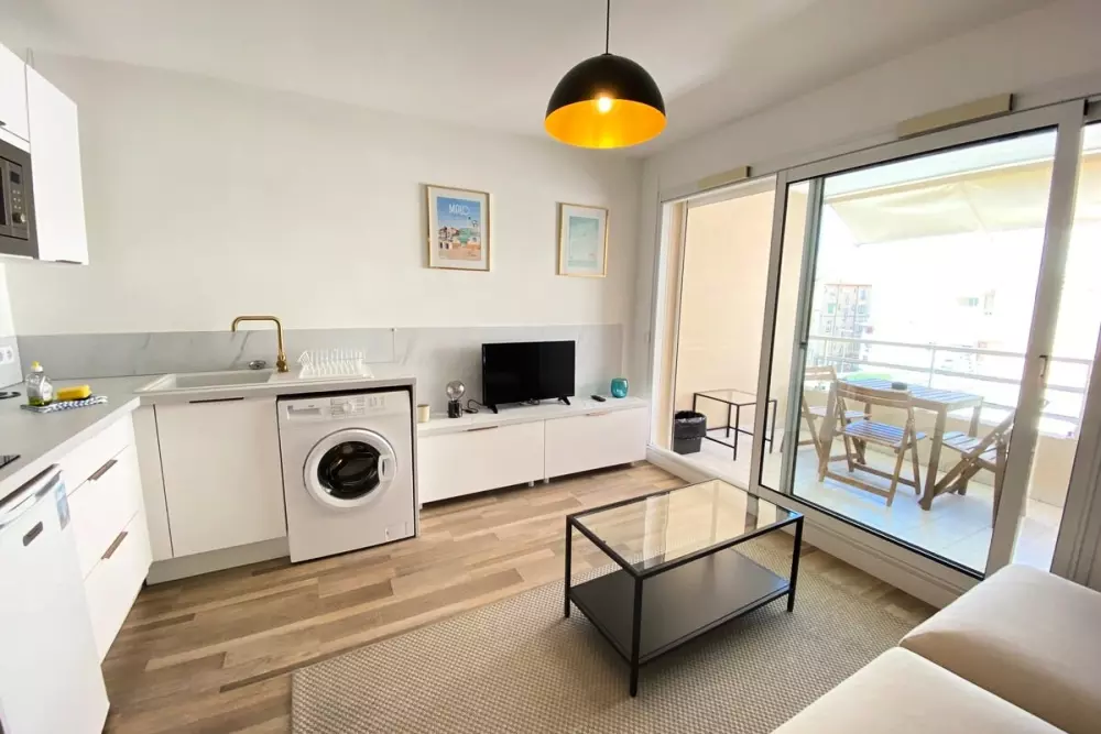 06ai - Beau Studio Rénové - Vue Mer Et Piscine