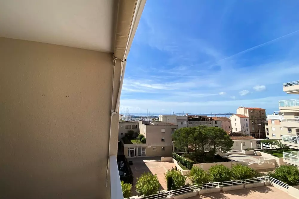 06ai - Beau Studio Rénové - Vue Mer Et Piscine