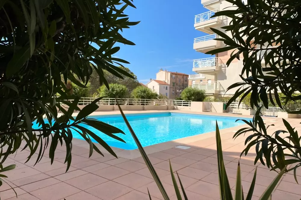 06ai - Beau Studio Rénové - Vue Mer Et Piscine