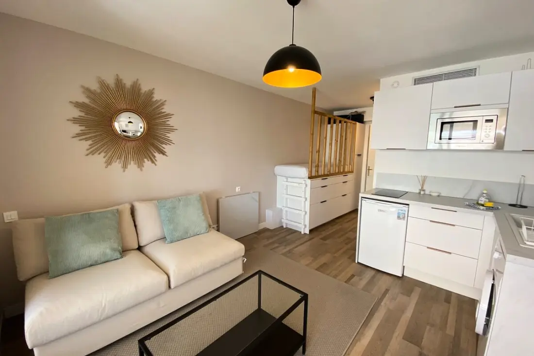 06ai - Beautiful Studio Renovated - Vista Mar y Piscina