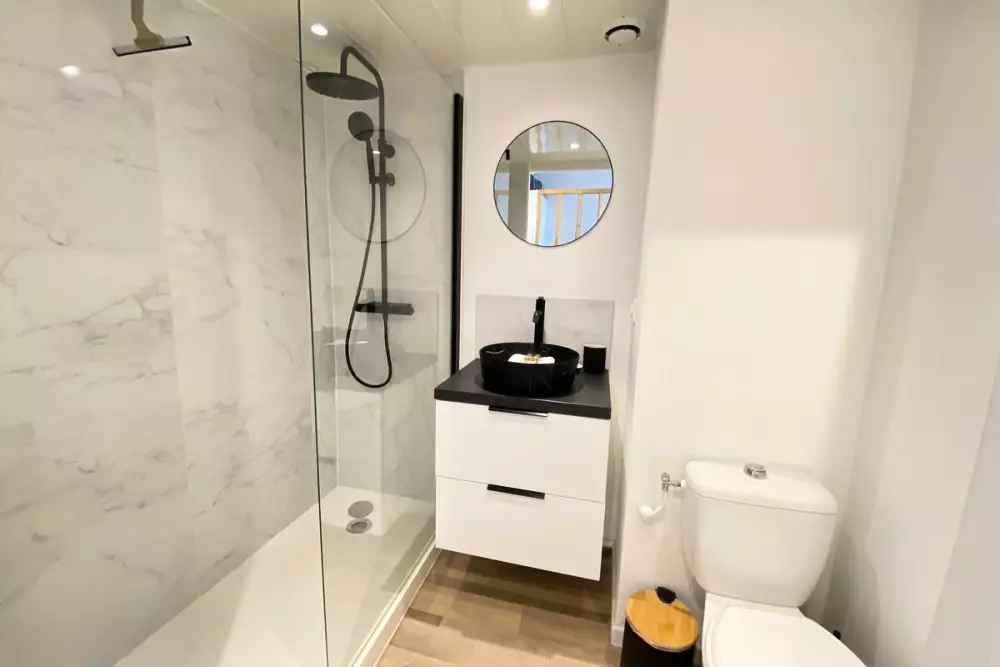 06ai - Beau Studio Rénové - Vue Mer Et Piscine