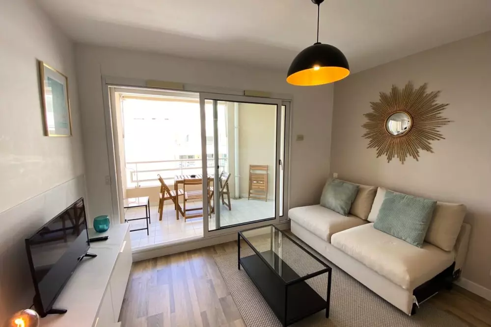 06ai - Beau Studio Rénové - Vue Mer Et Piscine