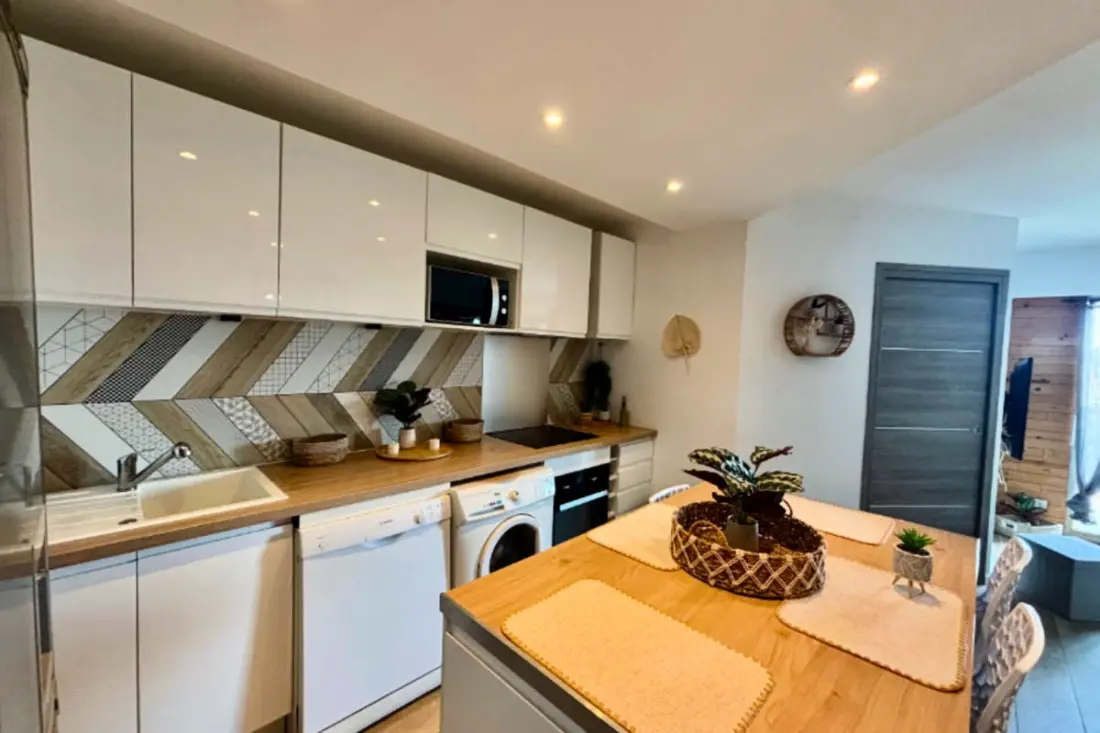 Appartement Vue Mer, Piscine &amp; Tennis à Vallauris