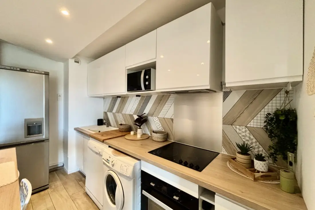 Appartement Vue Mer, Piscine &amp; Tennis à Vallauris