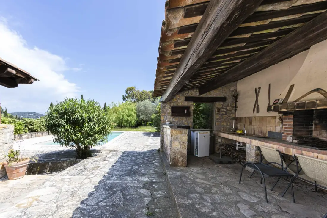 Residence Grande Villa Provençale úszómedence a Verdure esetében