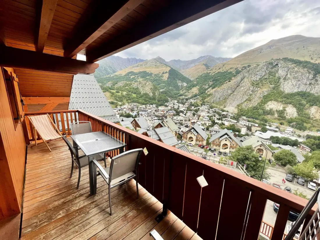 Campanule Chalets De La Vallee Gold