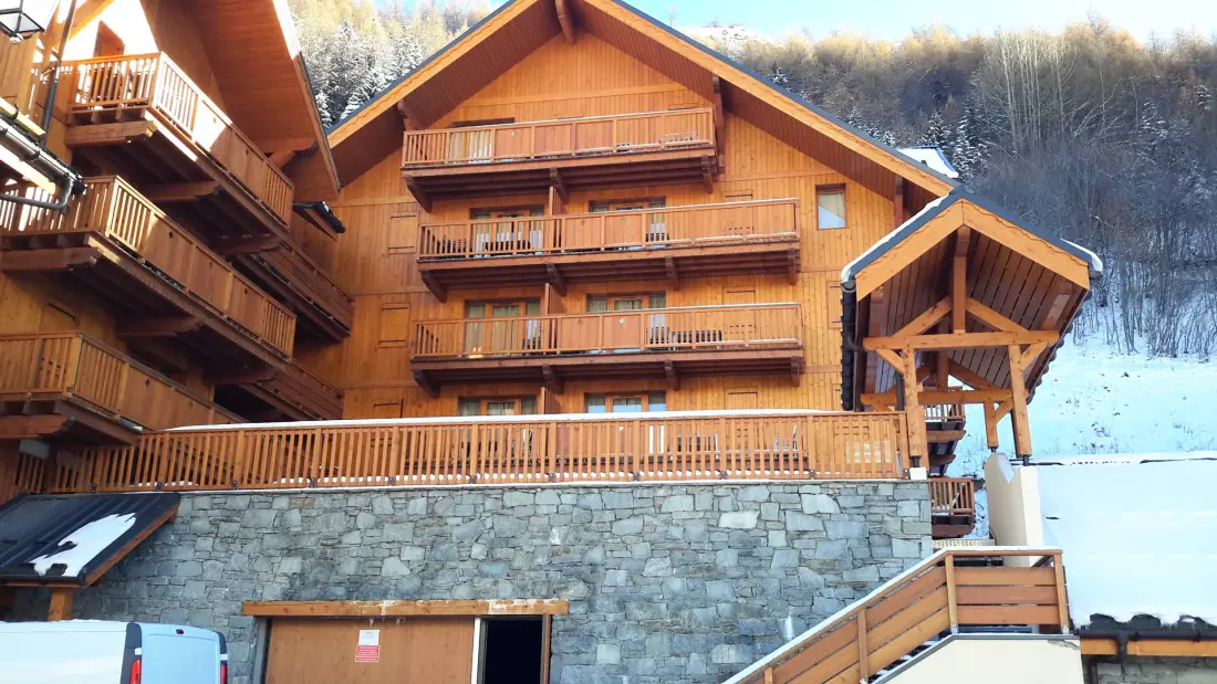 Campanule Chalets De La Vallee Gold