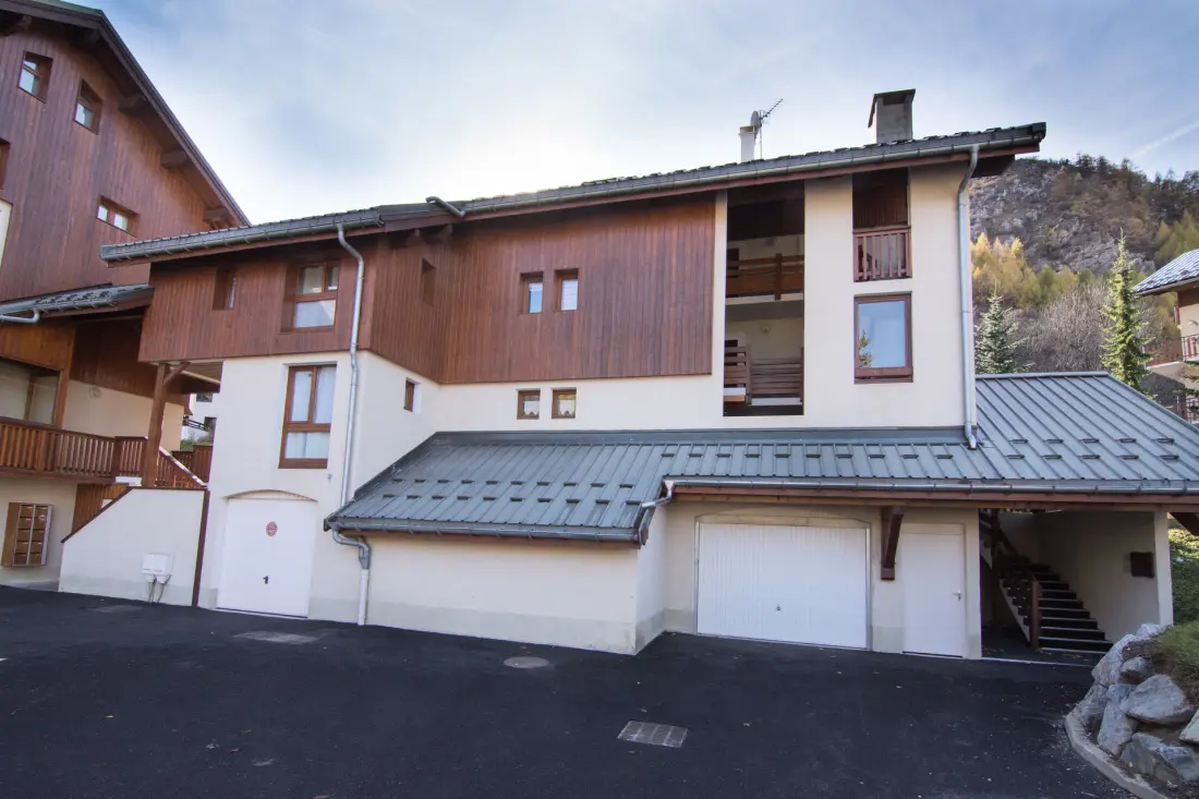 Chalet De Tigny Clematite