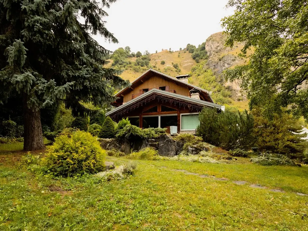 Chalet Silver