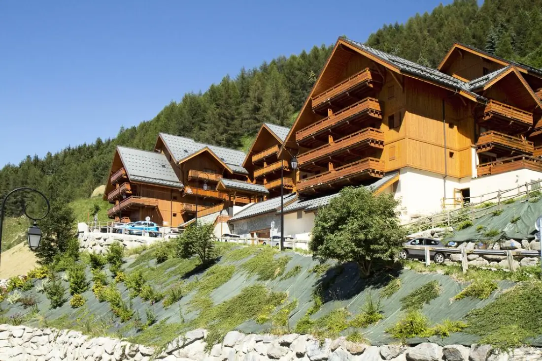 Résidence Odalys Le Hameau et Les Chalets de la Vallée d'Or 3 étoiles★★★