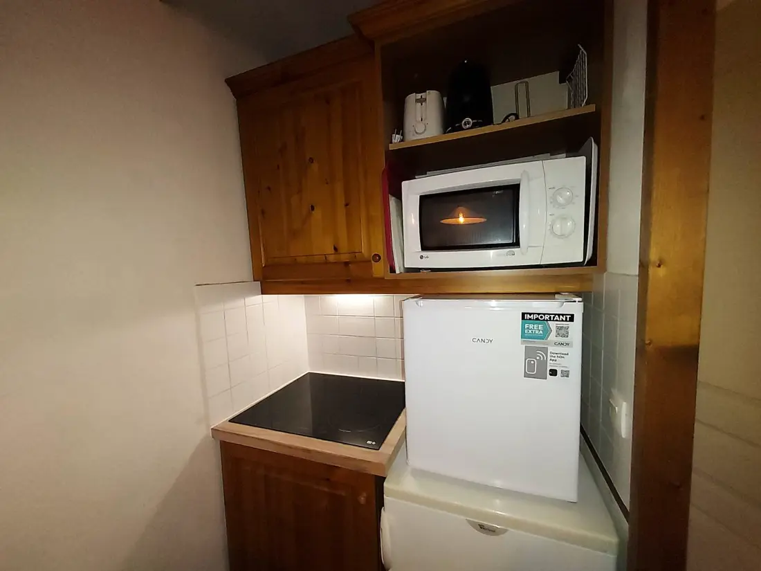 Athamante Residence G