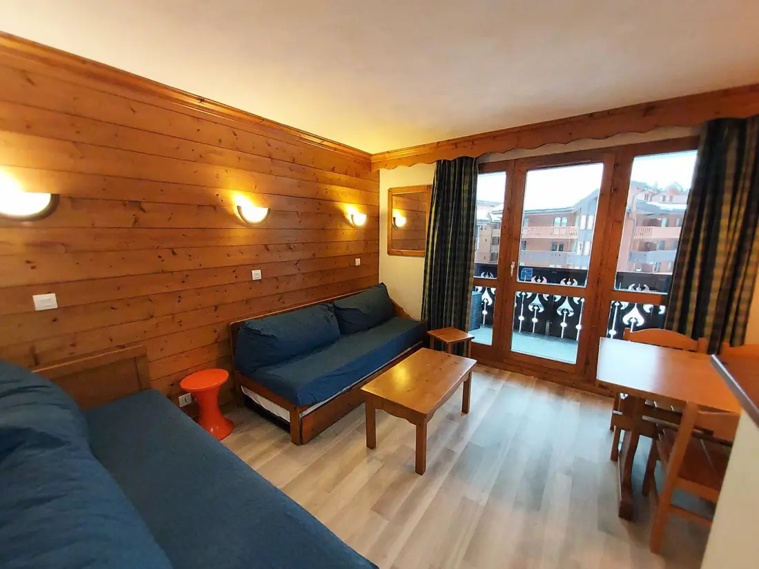 Athamante Residence G