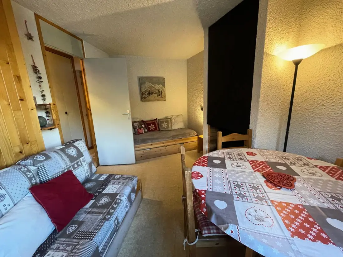 Morel G Residence