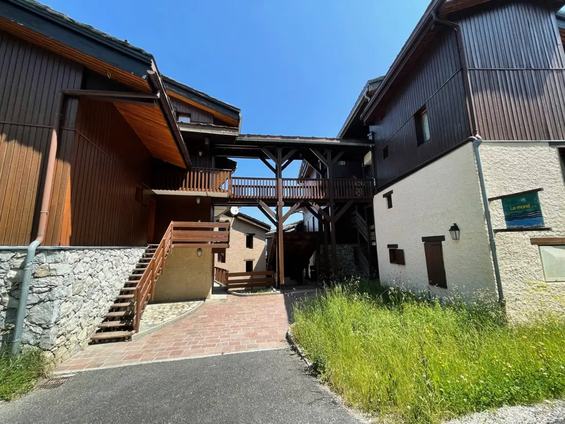 Morel G Residence