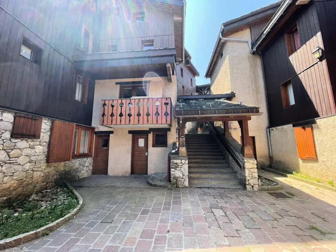 Morel G Residence