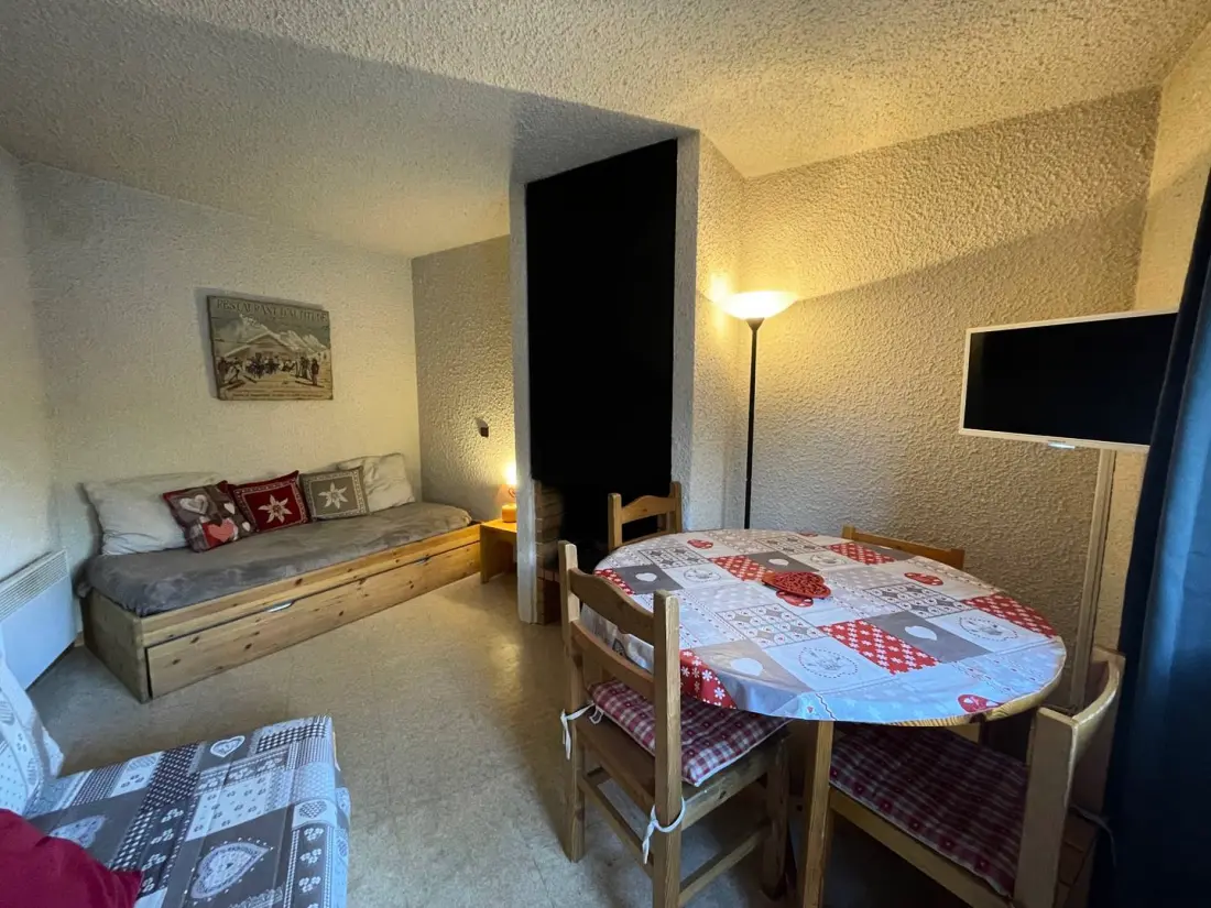 Morel G Residence