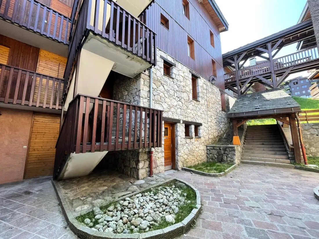 Morel G Residence