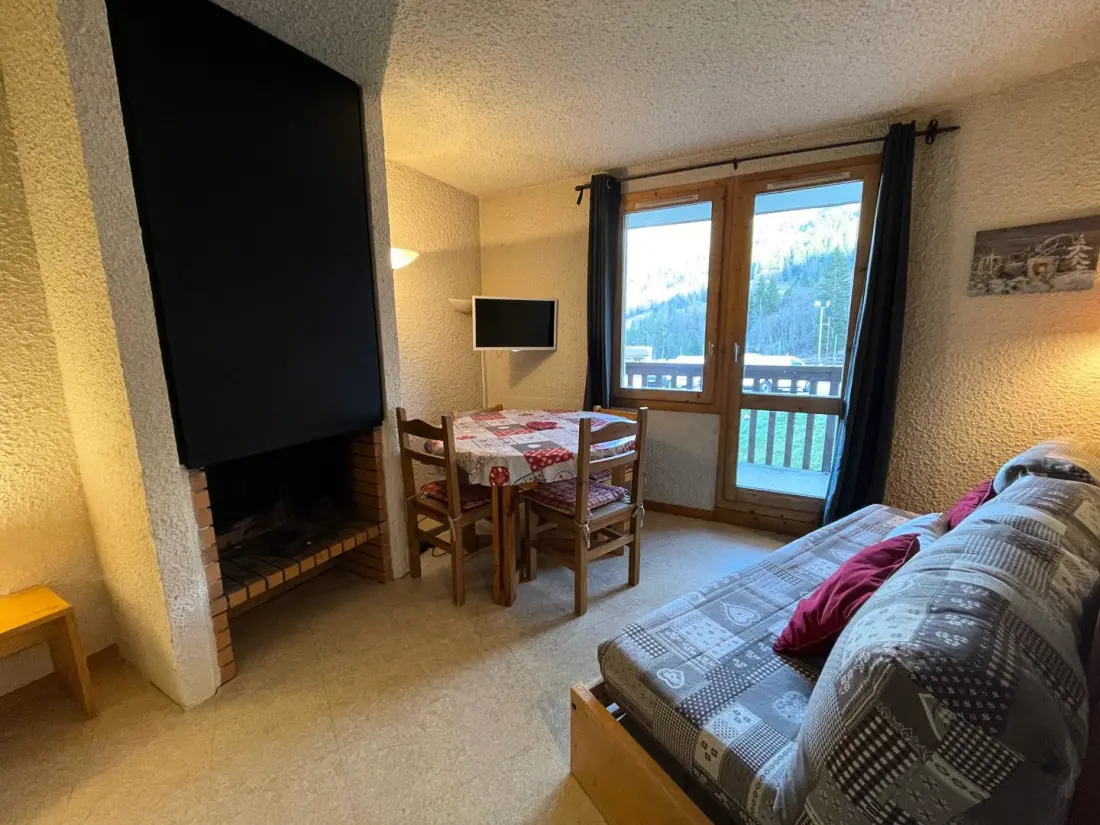 Morel G Residence