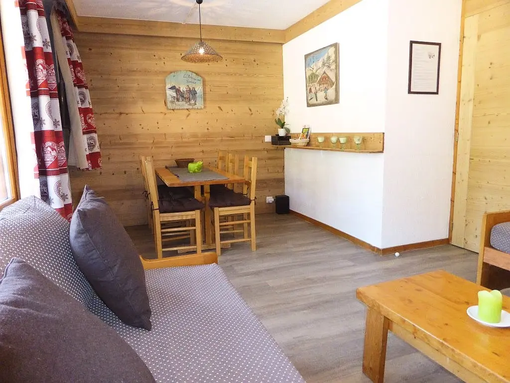 Strain Residence