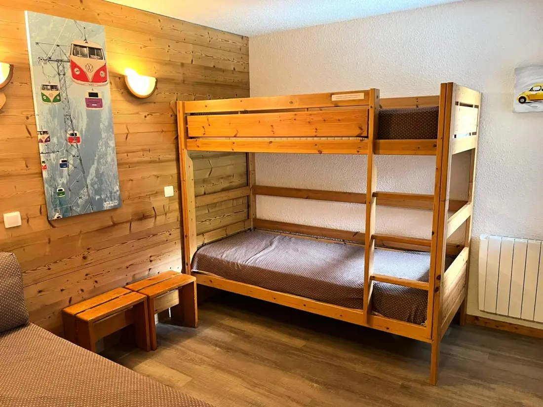 Strain Residence