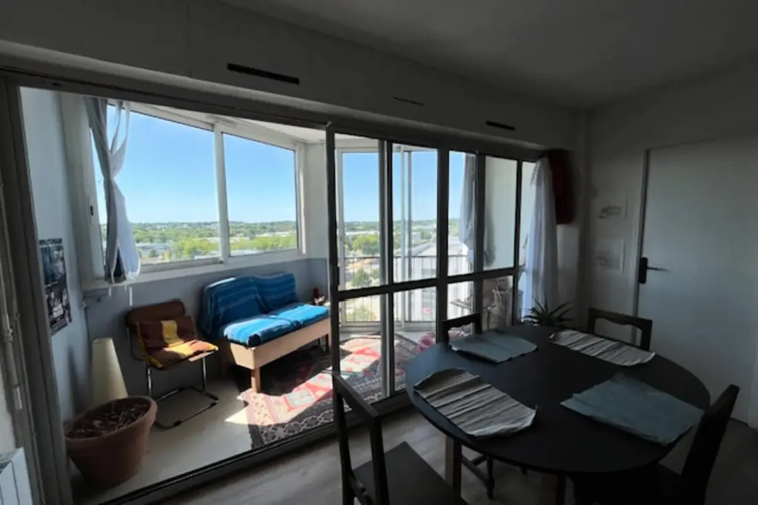 Appartement Lumineux Avec Balcon à Vannes
