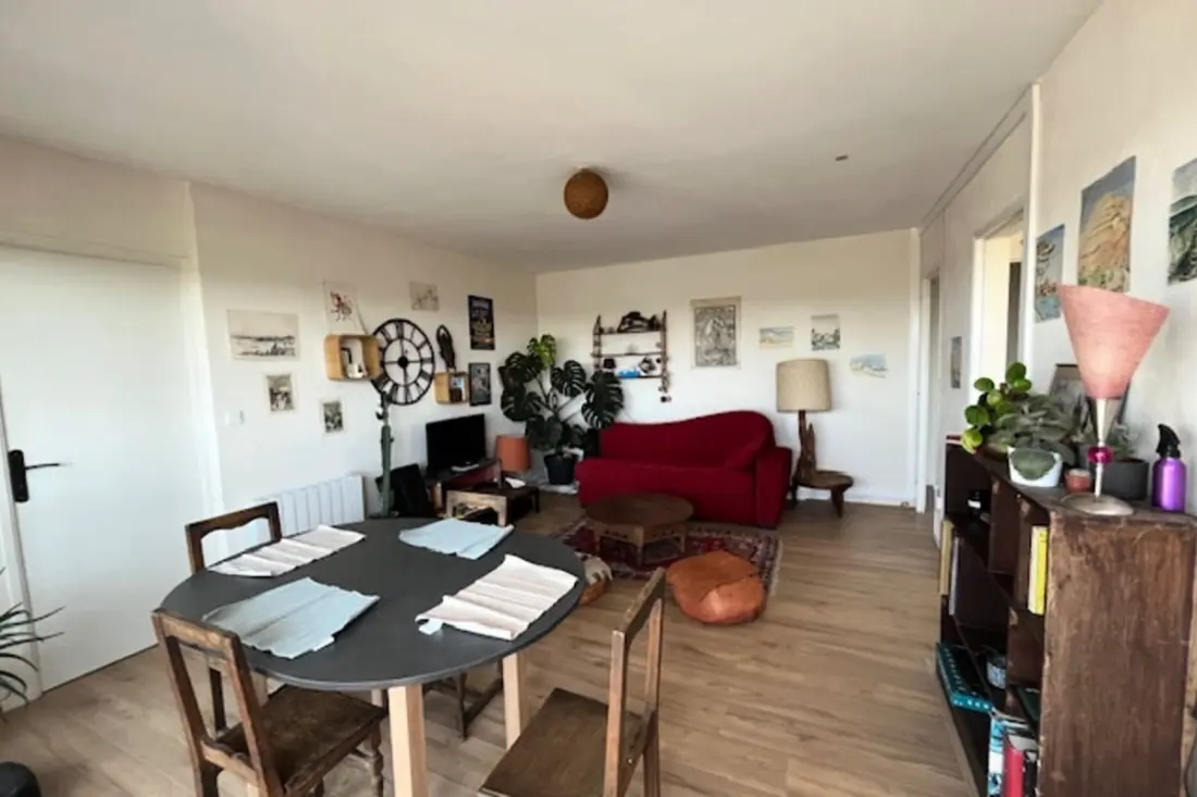 Appartement Lumineux Avec Balcon à Vannes