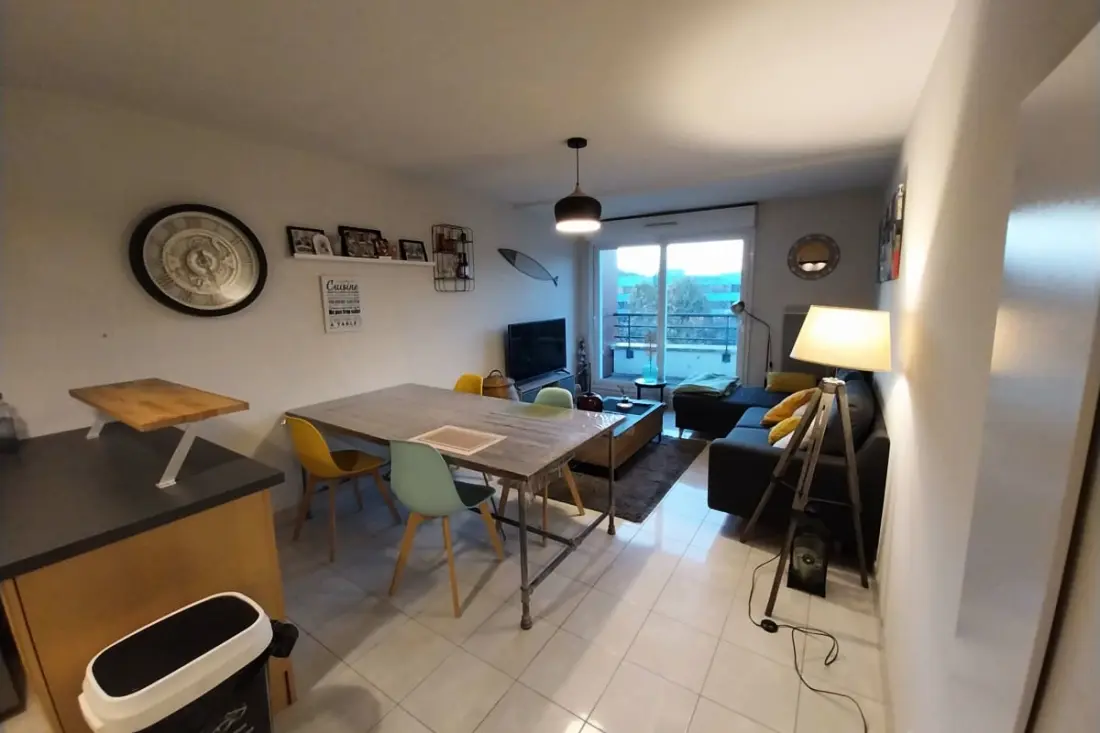 Charming T3 With Balcony Near Beach
