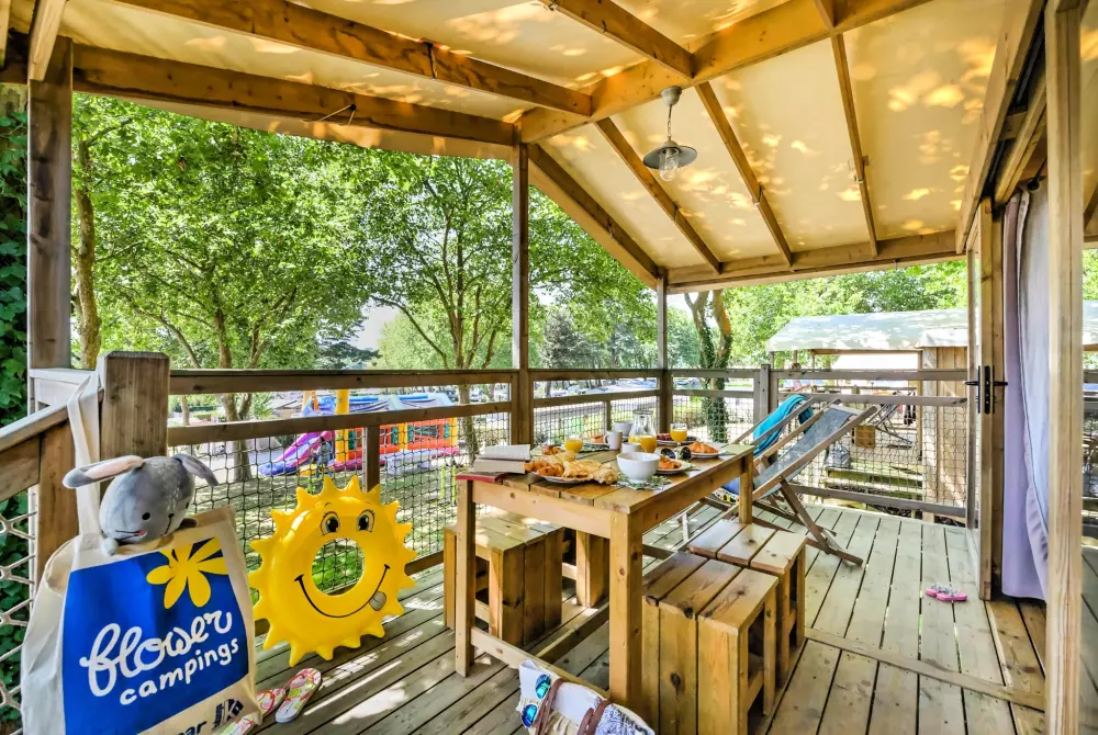 Flor Camping Le Conleau 4 Estrellas★★★★