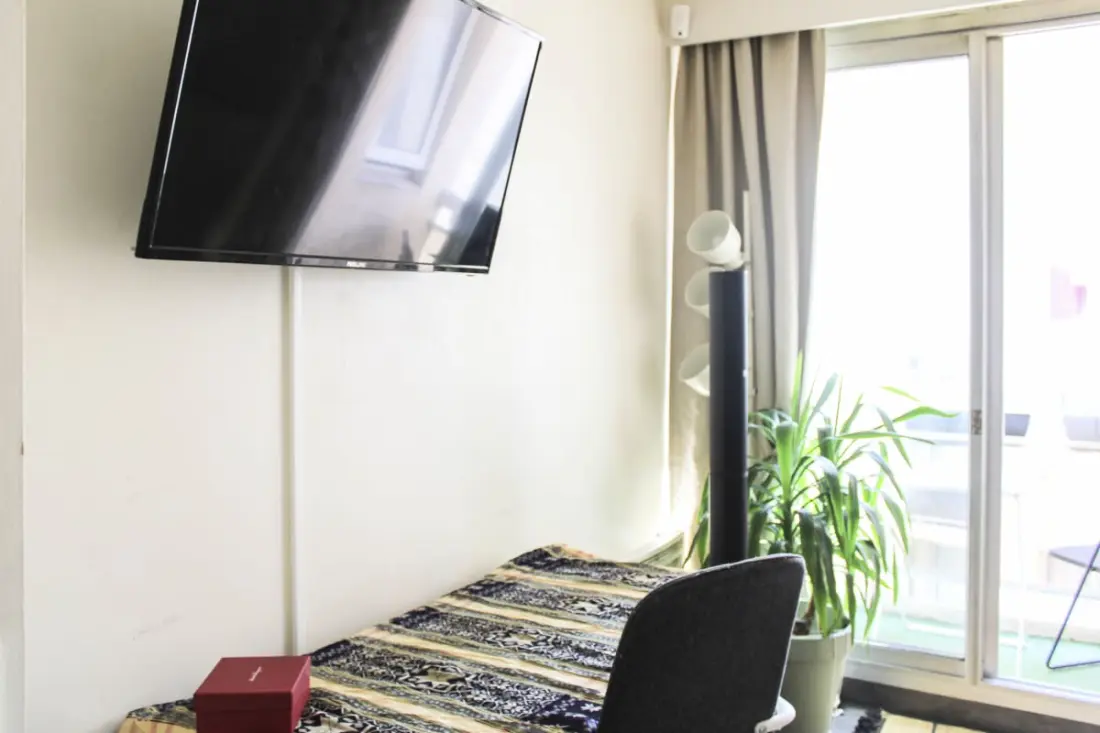 Luminous Studio met balkon Porte De Versailles