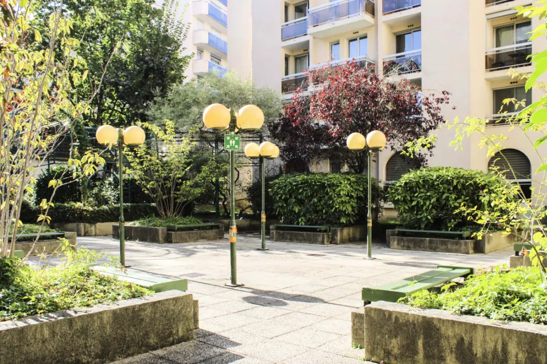 Luminous Studio met balkon Porte De Versailles