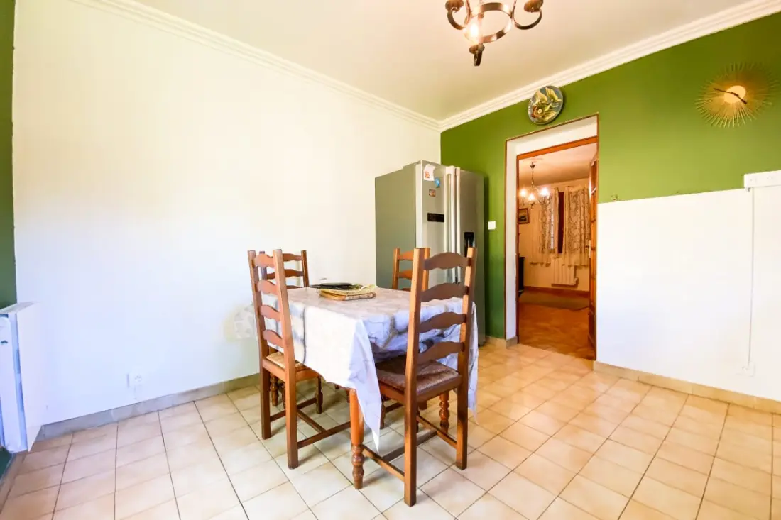 - Igen. La Maison De Varces