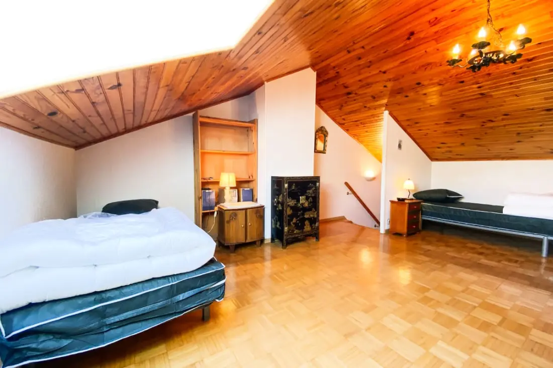 - Igen. La Maison De Varces